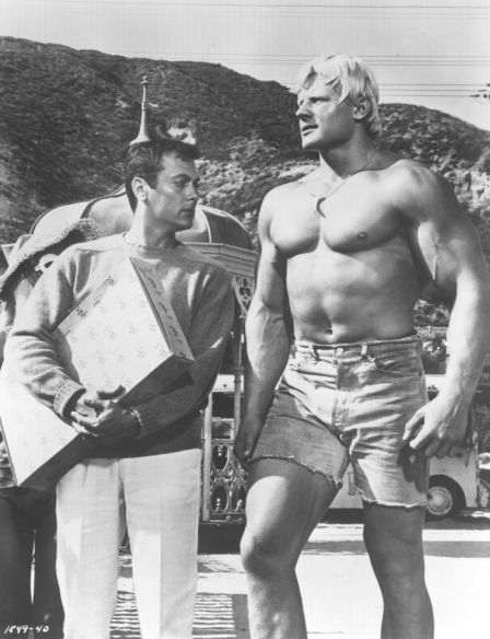 Dave Draper and Tony Curtis