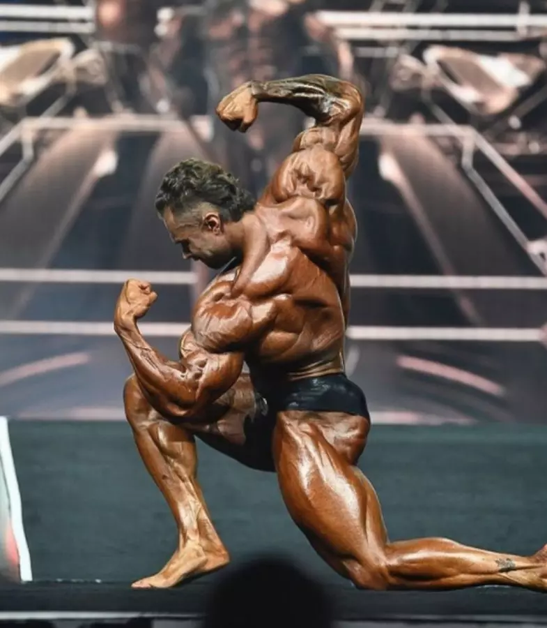 chris-bumstead-mister-olympia-2021